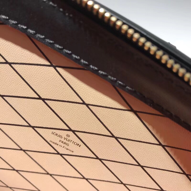 z1184442133063_6cd1b75a5140a67901fe1ab74427da4f