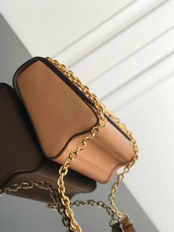 z1204140976051_67547565b7161cbef0a6a68de778dd12