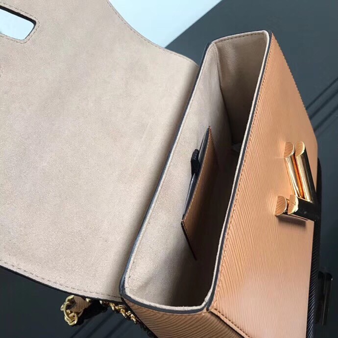 z1204140976618_bb6644502e7ce9bf7663718abaacfc8d