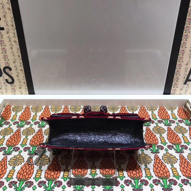 z1219552265916_00ffa2b62e5662236e3bbdcccea87047