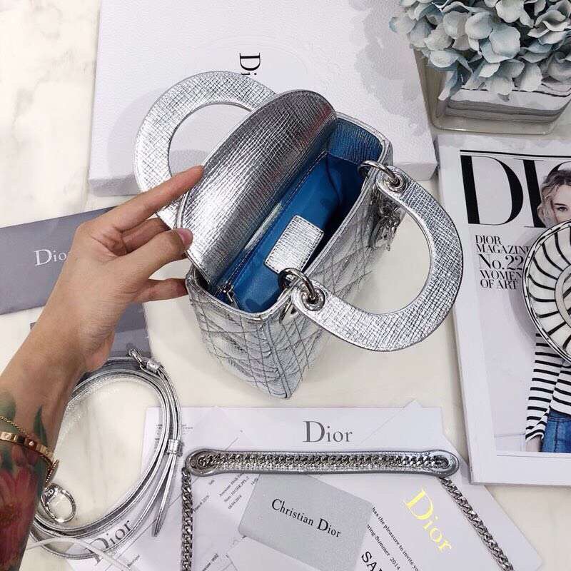 z1222088575046_6e903e0346559bb8e38a12755957351d