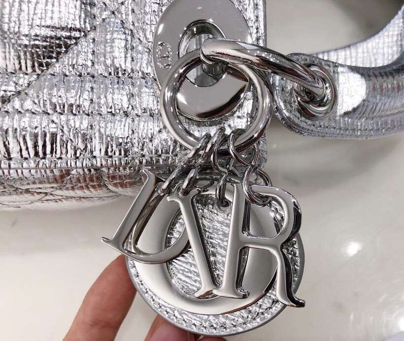 z1222088577928_6cd937662441fefeb5d612cd6e37b07e