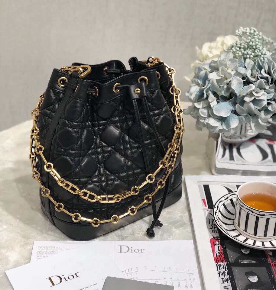 z1222088559647_7f9360807dd72d249b795272bfe09a23