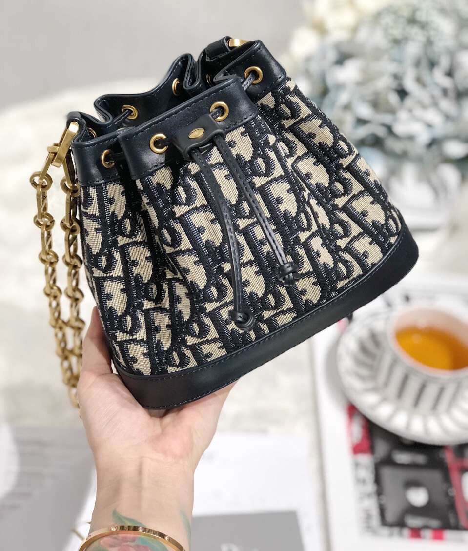 z1222088568019_be4f17dfa130abf3d987b98780911f00