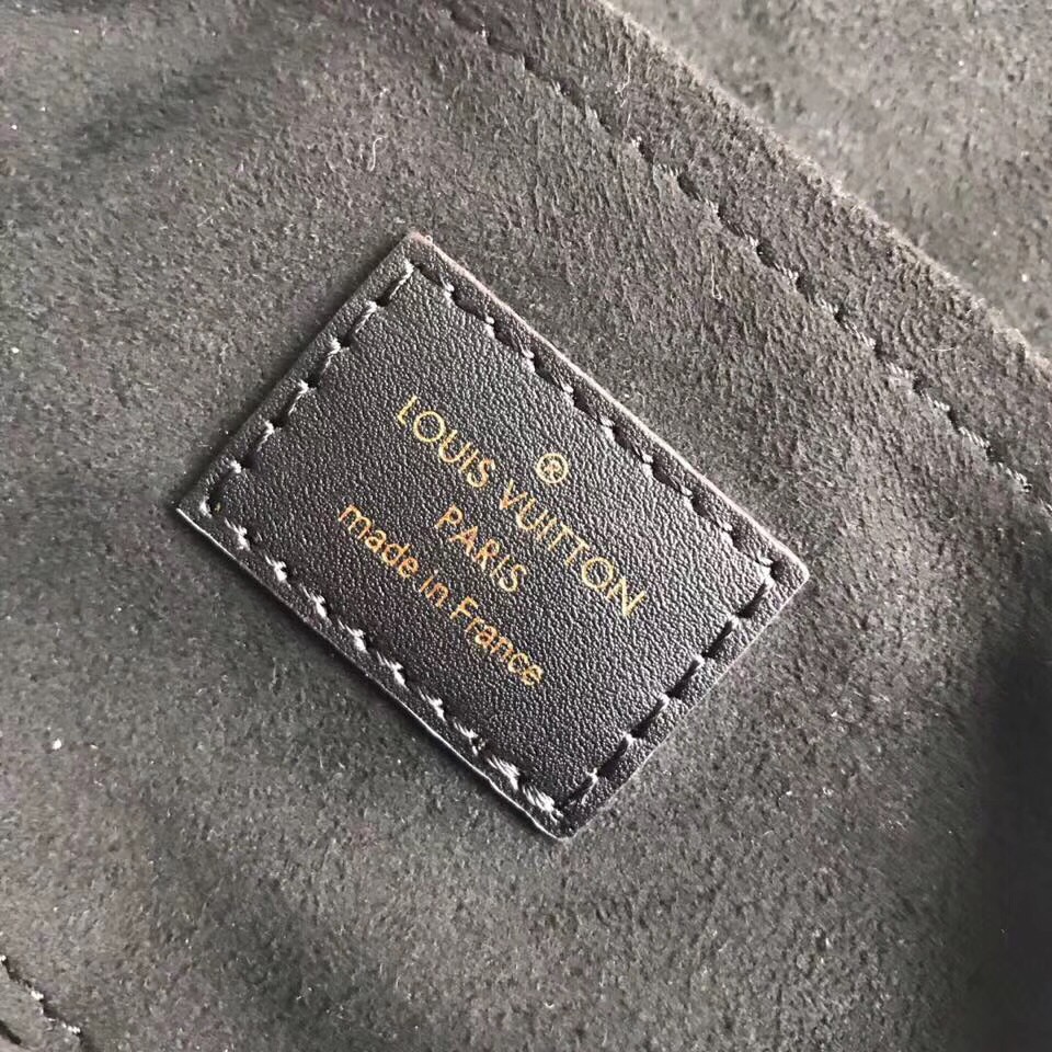 z1243770721547_9a163b988890ba1b692782f087a05fd6