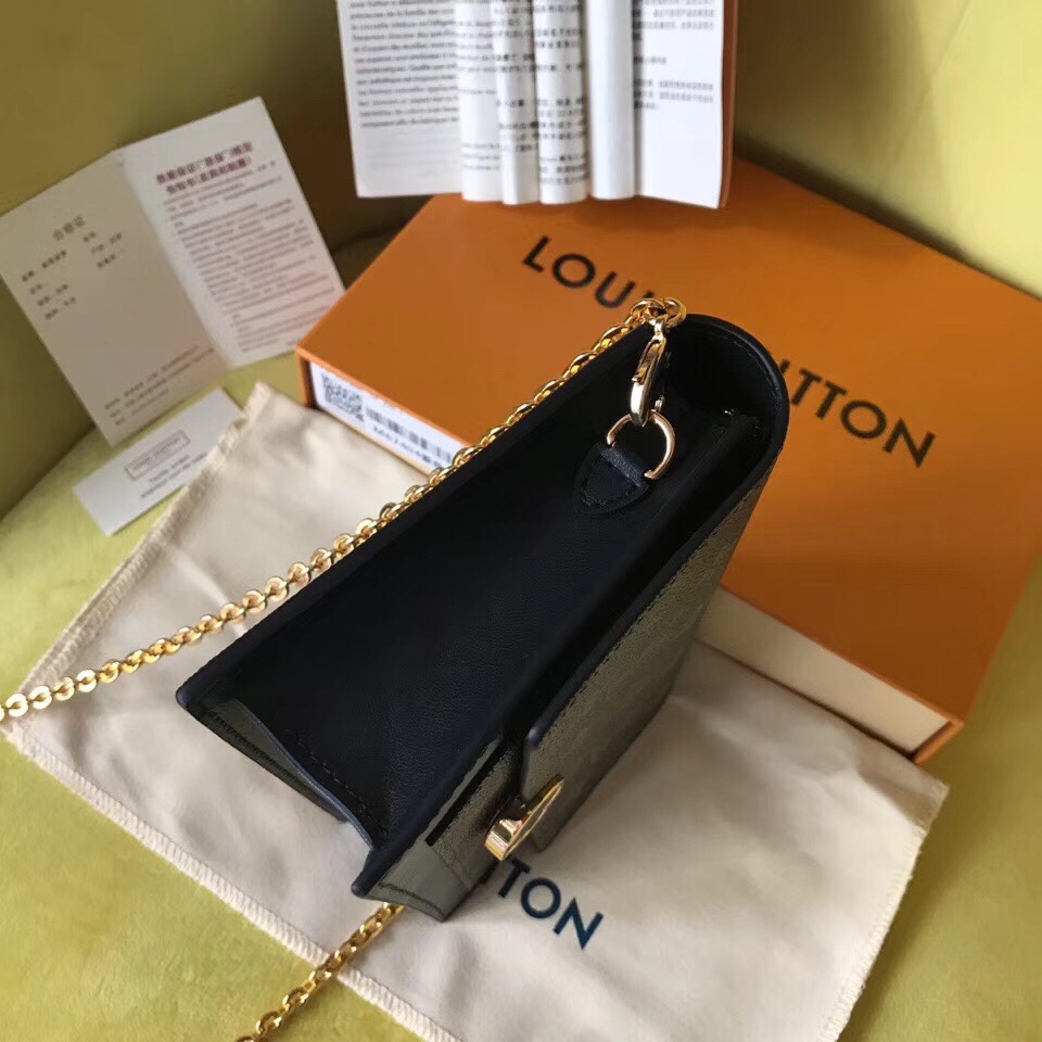 z1243770081300_a11d1758077645b83c247c3167856b88