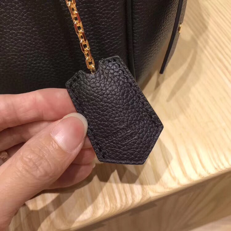 z1243769389882_5aaf9d26a901e62782cd06e8c0ac0b93