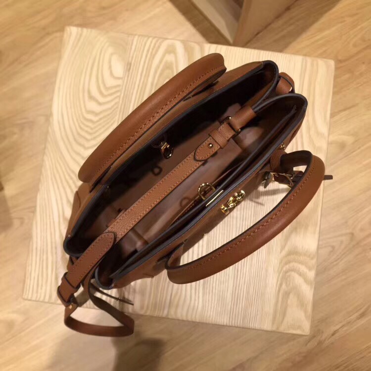 z1243768778895_c33d681ee1140fa447914248c343b869