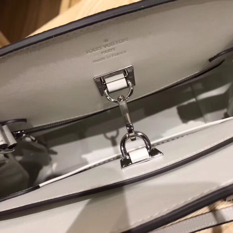 z1243768738558_c99514deebc761918b34076f83100171