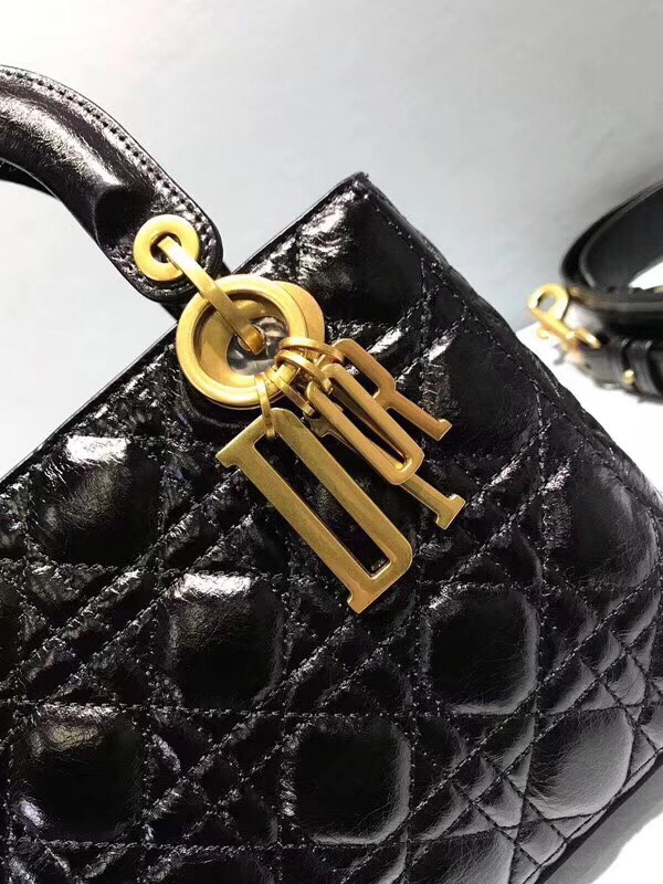 z1243768705604_da1726a9b02d4611cb54a6762ede34be