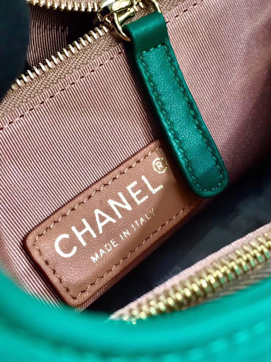 z1242350518269_03c060a201aa30776221b3bc5bcadaa4