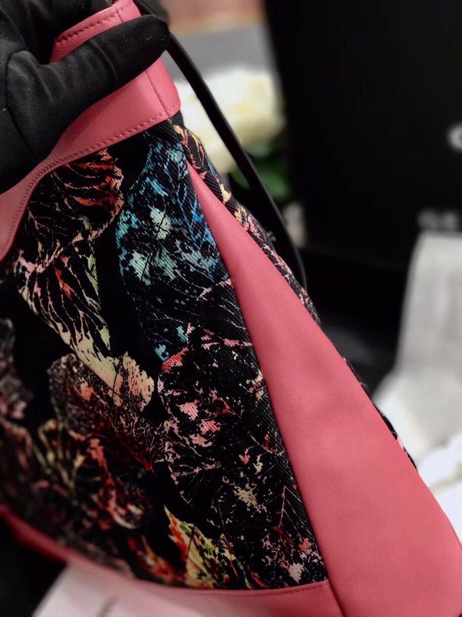 z1242348881475_4c48eec27605d47c8e8c3d18101b7fc6