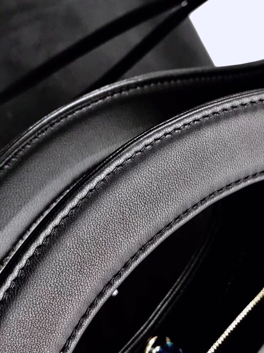 z1242348952582_442cb010bee2b4323ae9b5c8bde8fc3b