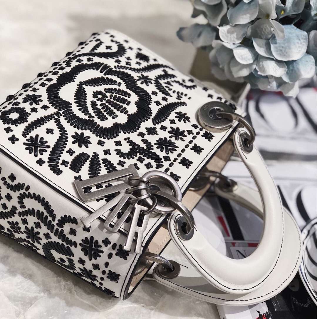 z1246043411141_b92b247d0faa8baaa2de671e7546ca95