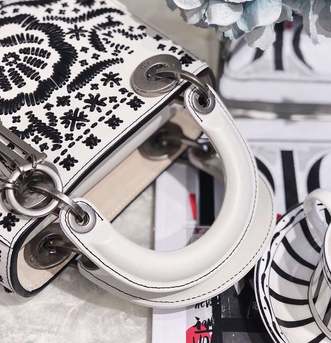 z1246043414805_55da39b6eb3ec2144a54526e7aa83013