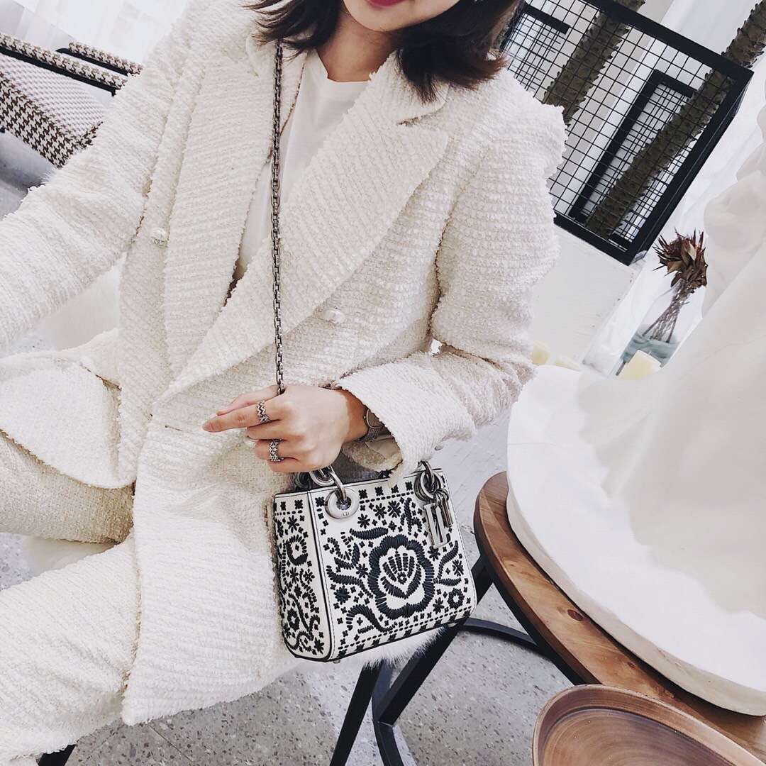 z1246043423374_cb8ee0e9d4092dfab7e600c406d9e6f4