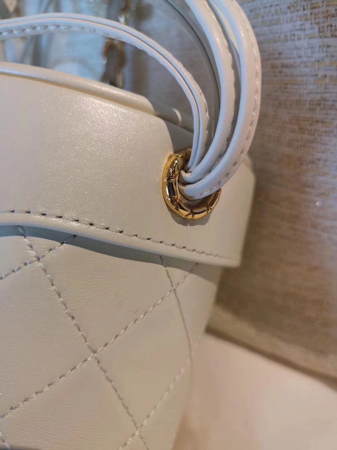 892b215faf43481d1152