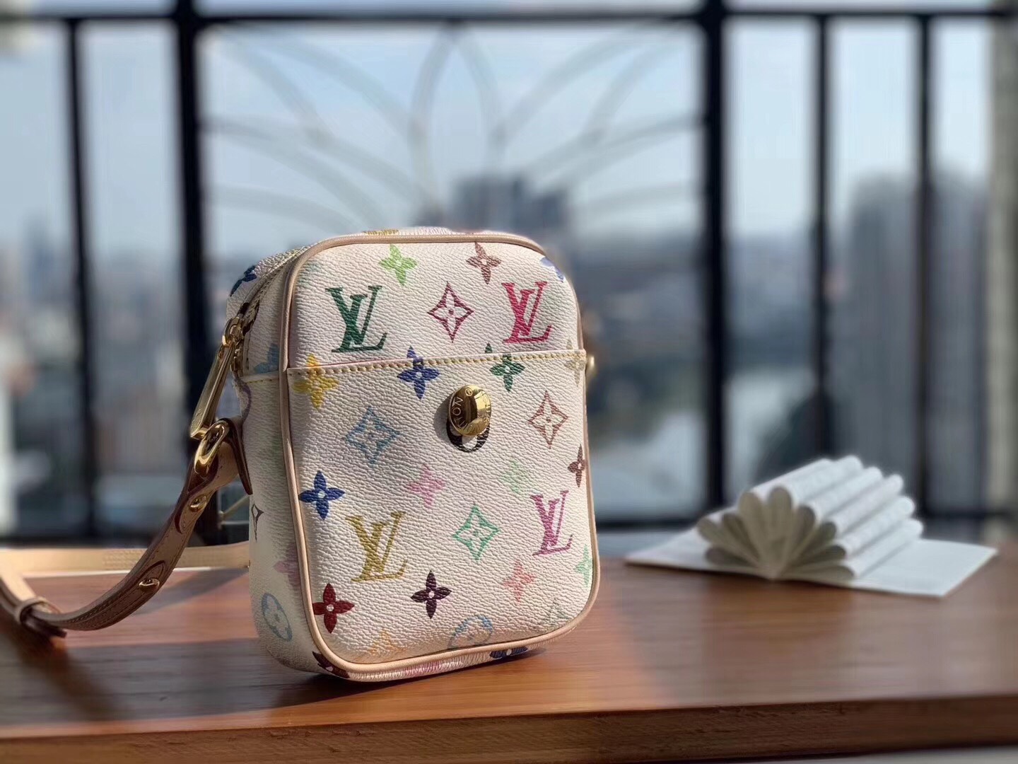 Túi Xách Nữ Louis Vuitton Siêu Cấp RLCLV0105