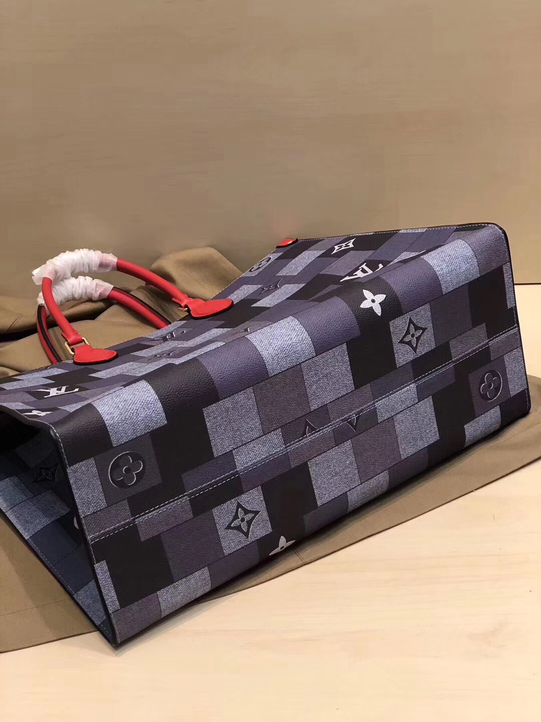 537e20dfaf12484c1103