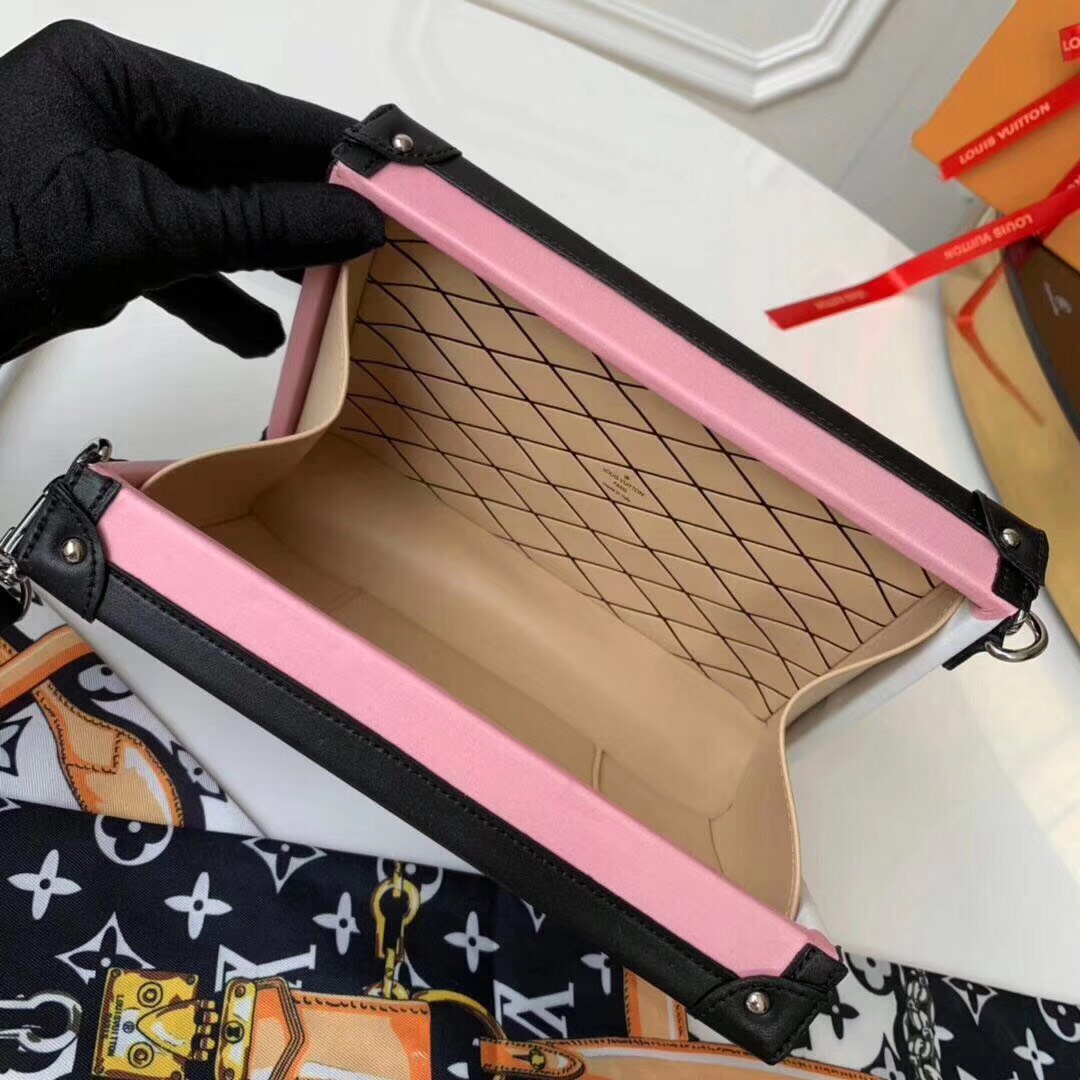 97f4f78b68408f1ed651