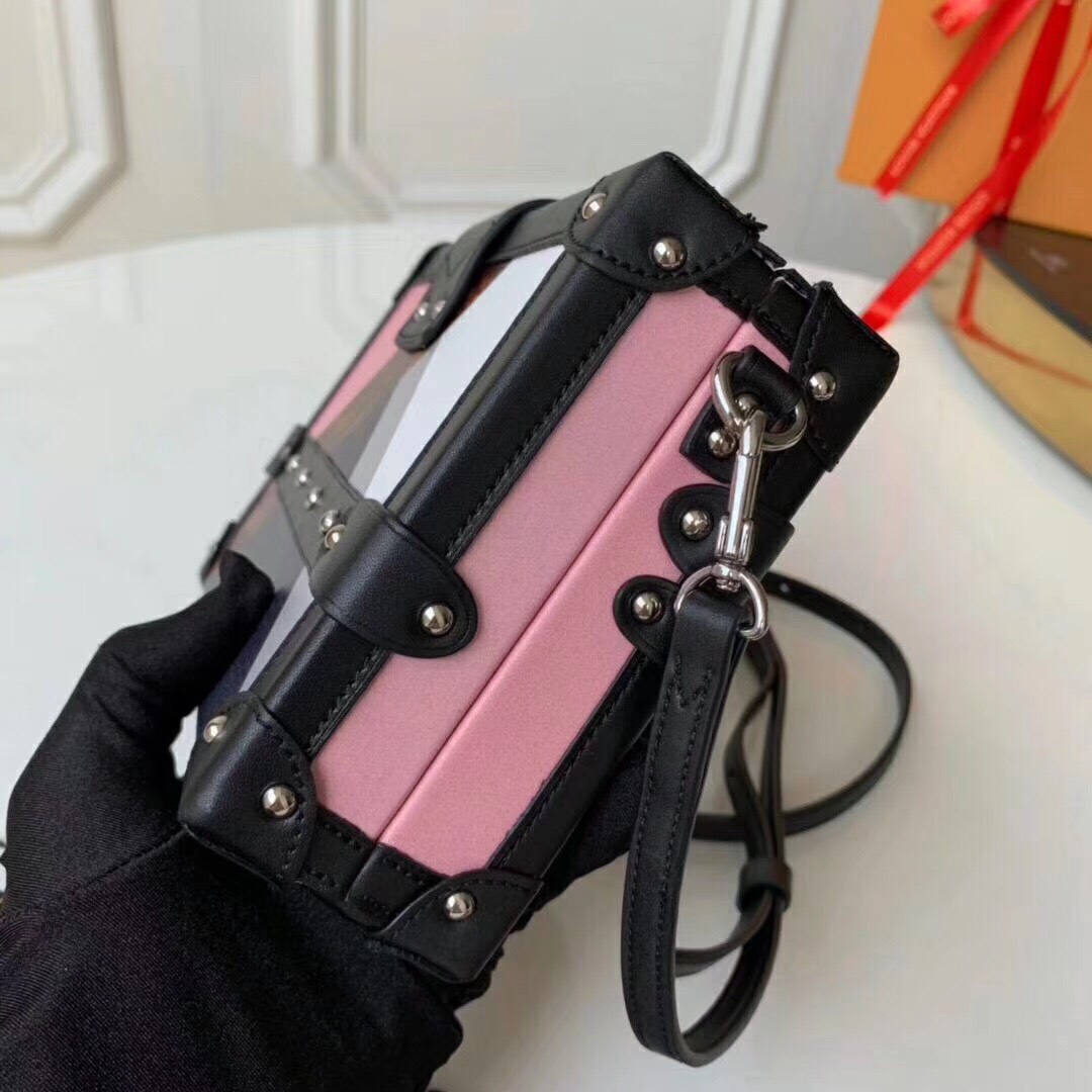 8dc3ffbd60768728de67