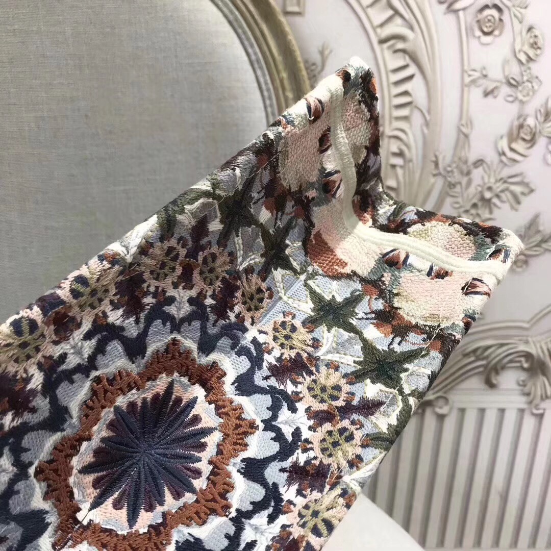 e9dbe1407e8b99d5c09a