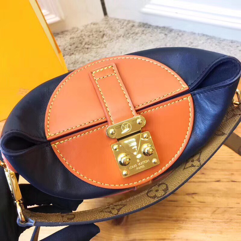 d56ed4b0487baf25f66a