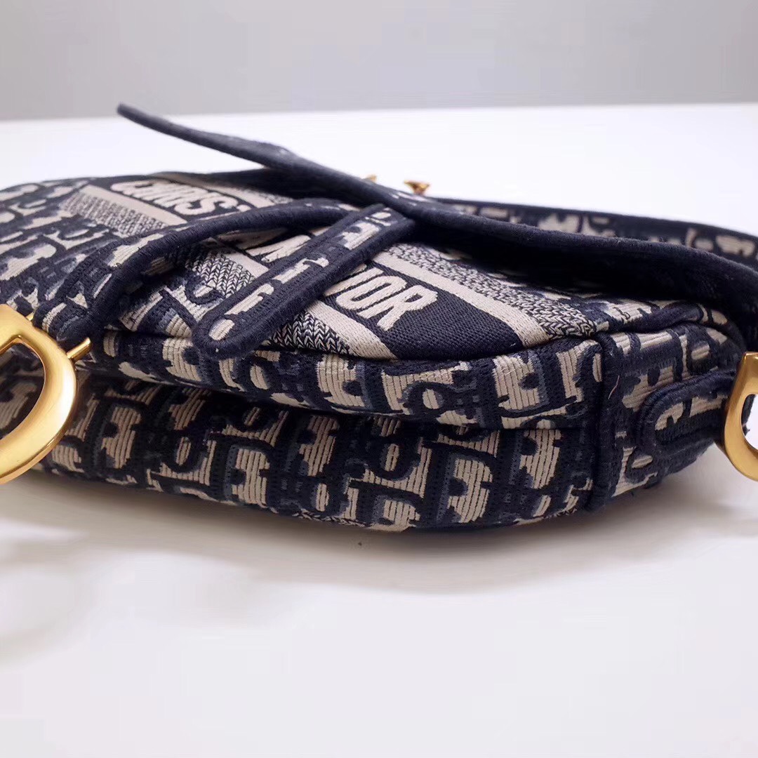 f44053130a1aec44b50b