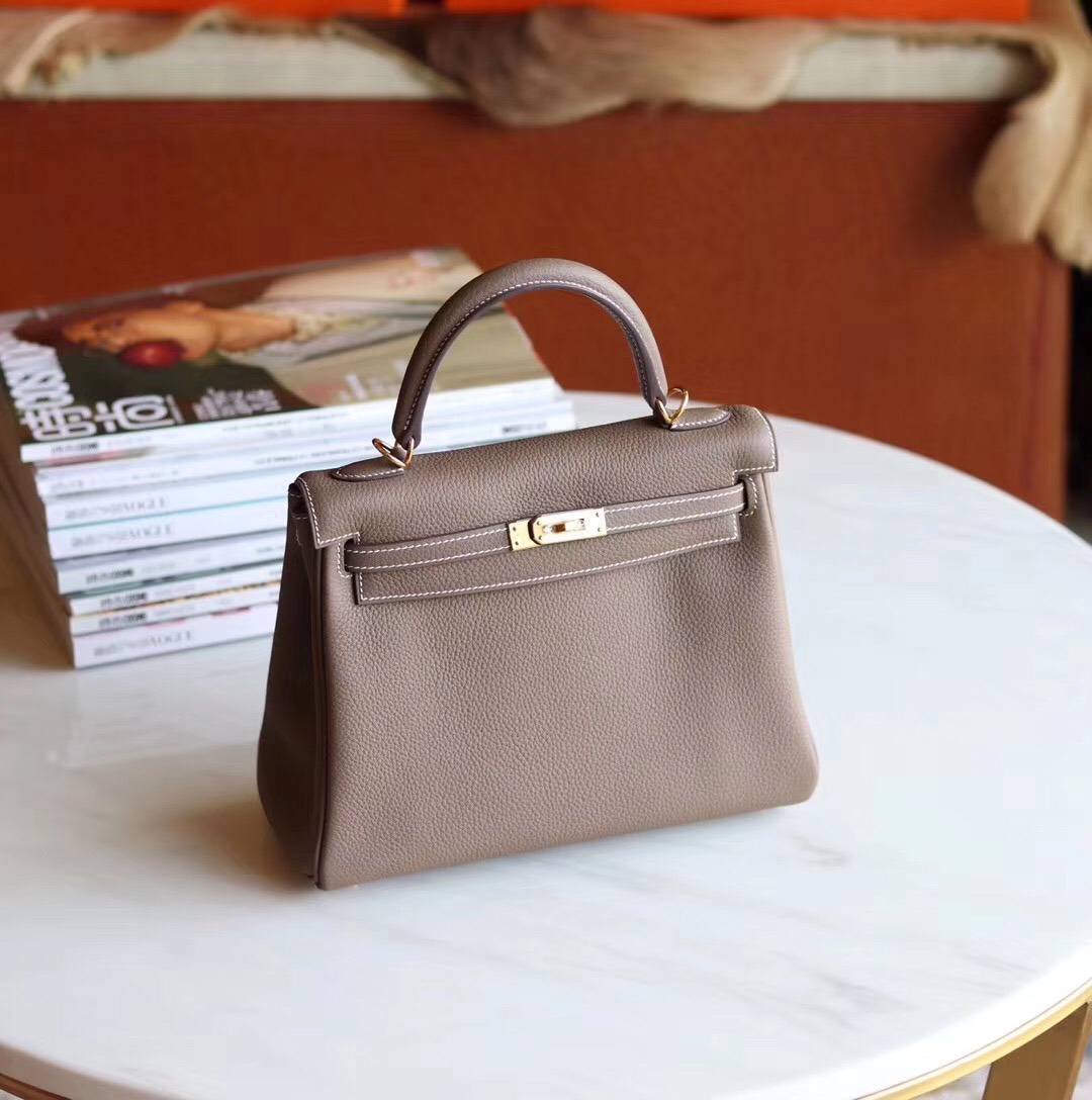 6836bab6f09e16c04f8f