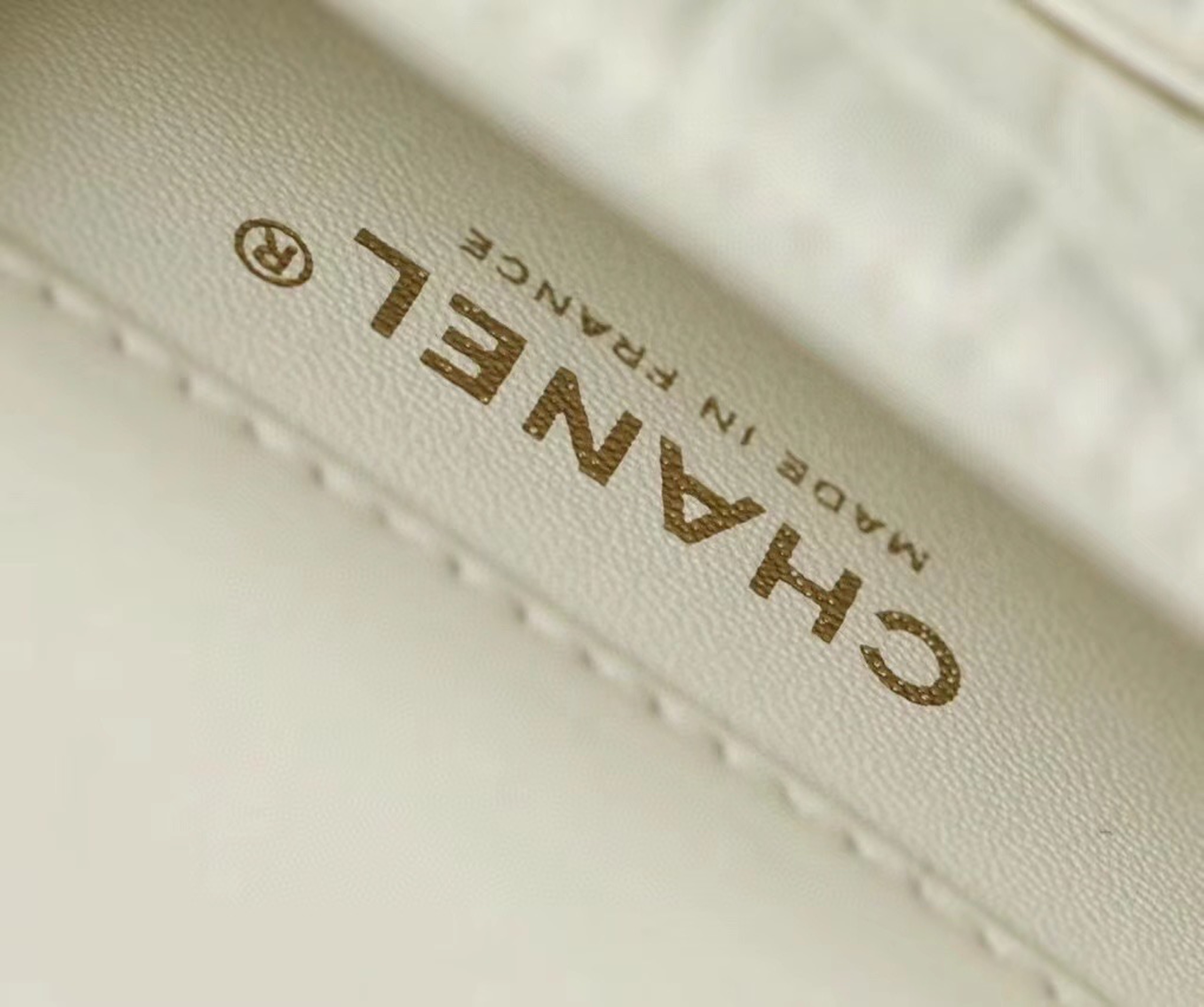 z2042792475263_0975ac7234459e43cc952f1538b2a7e5