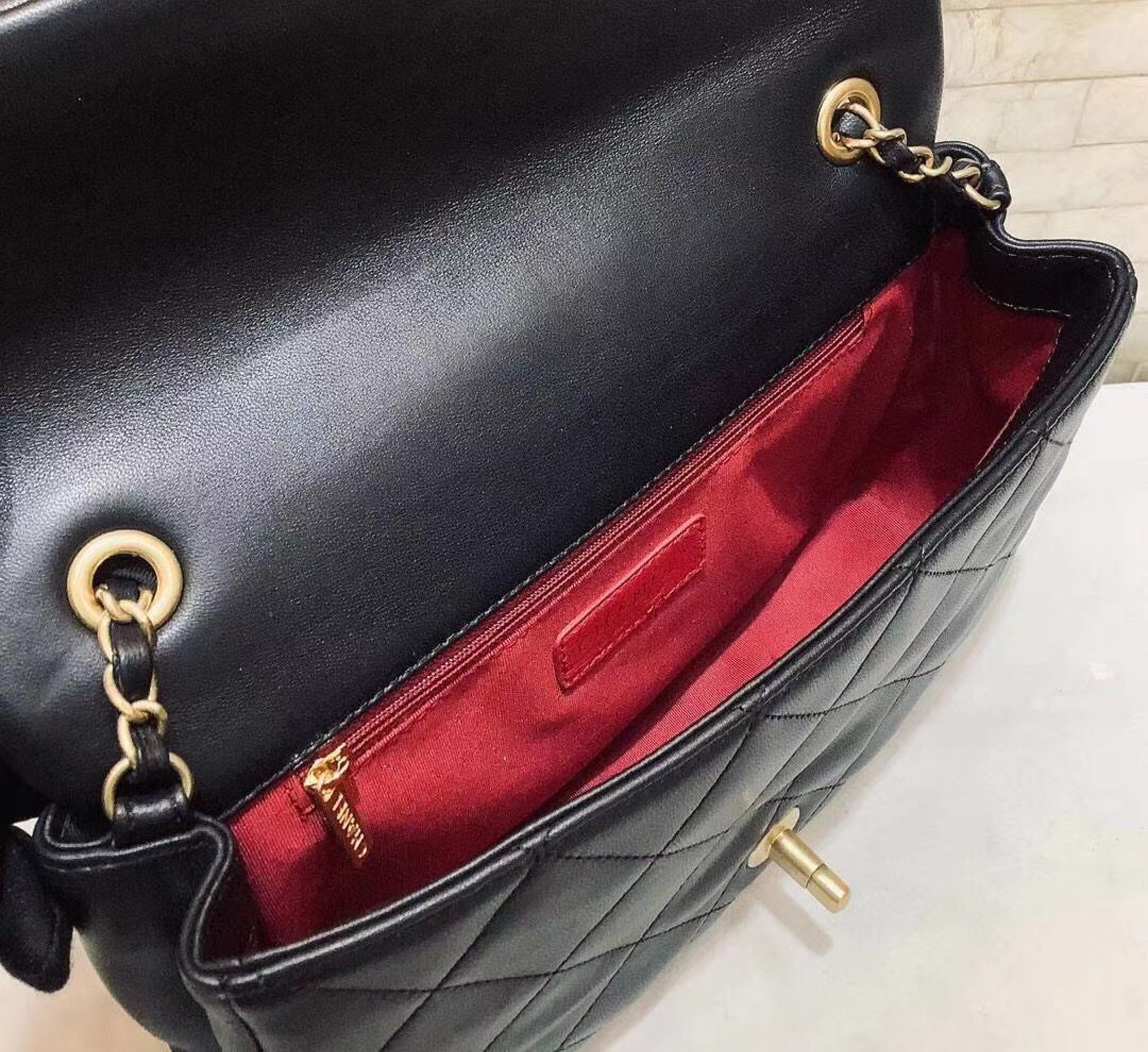 z2042789650129_72865372330859f5220fce8b962a6181