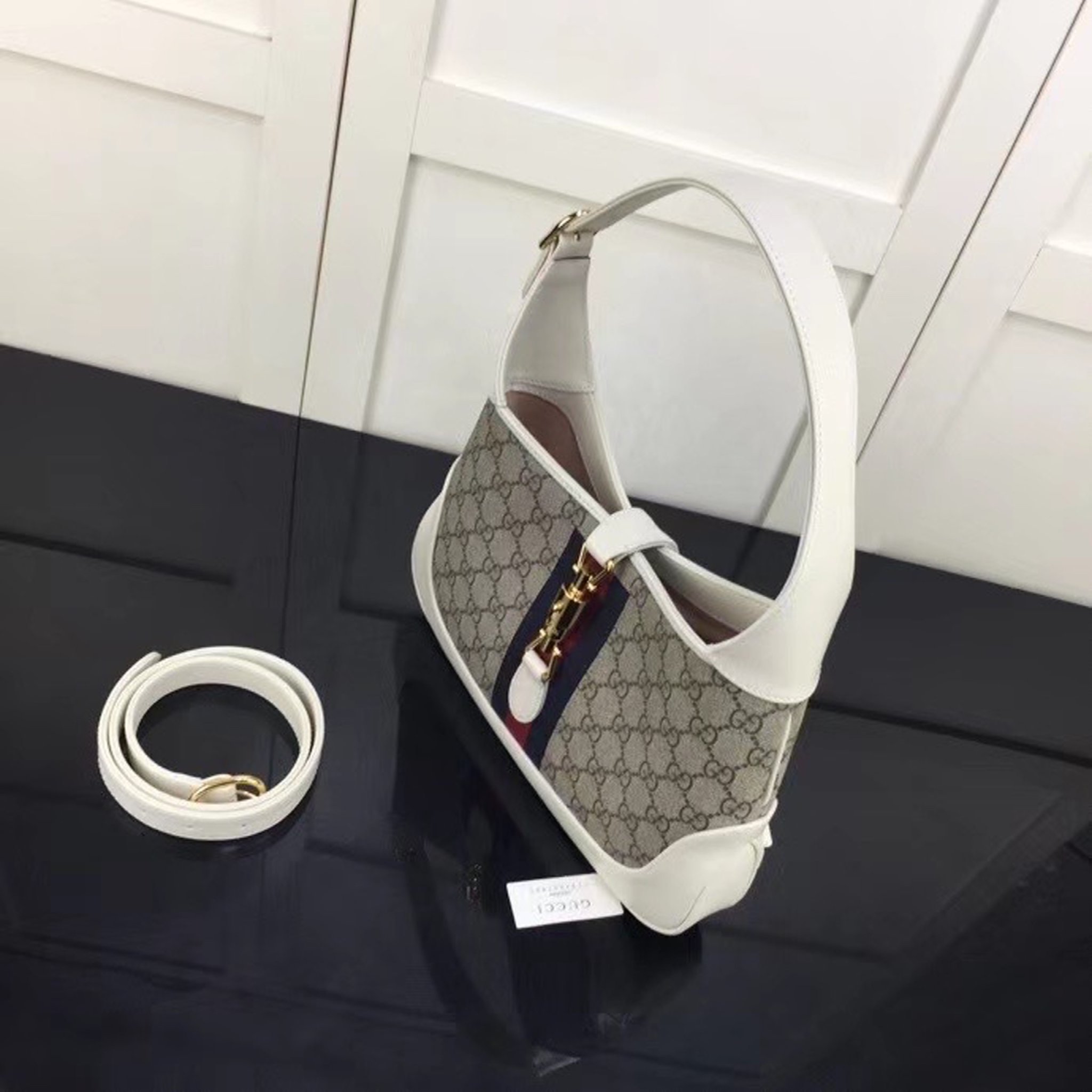 z2042787002341_8e2b9b28fad31c965a75b66567f7aefa