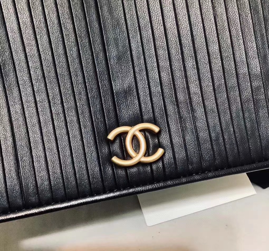 z2025922859980_725997a4a5d8b20eda1fc22dec18ef16