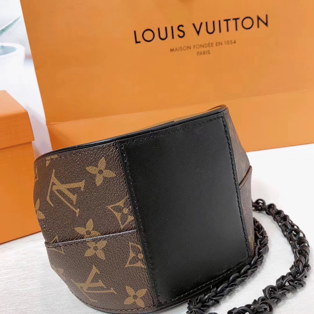 z2025922745631_497d8d9d56c45034242c70dacceed5e0