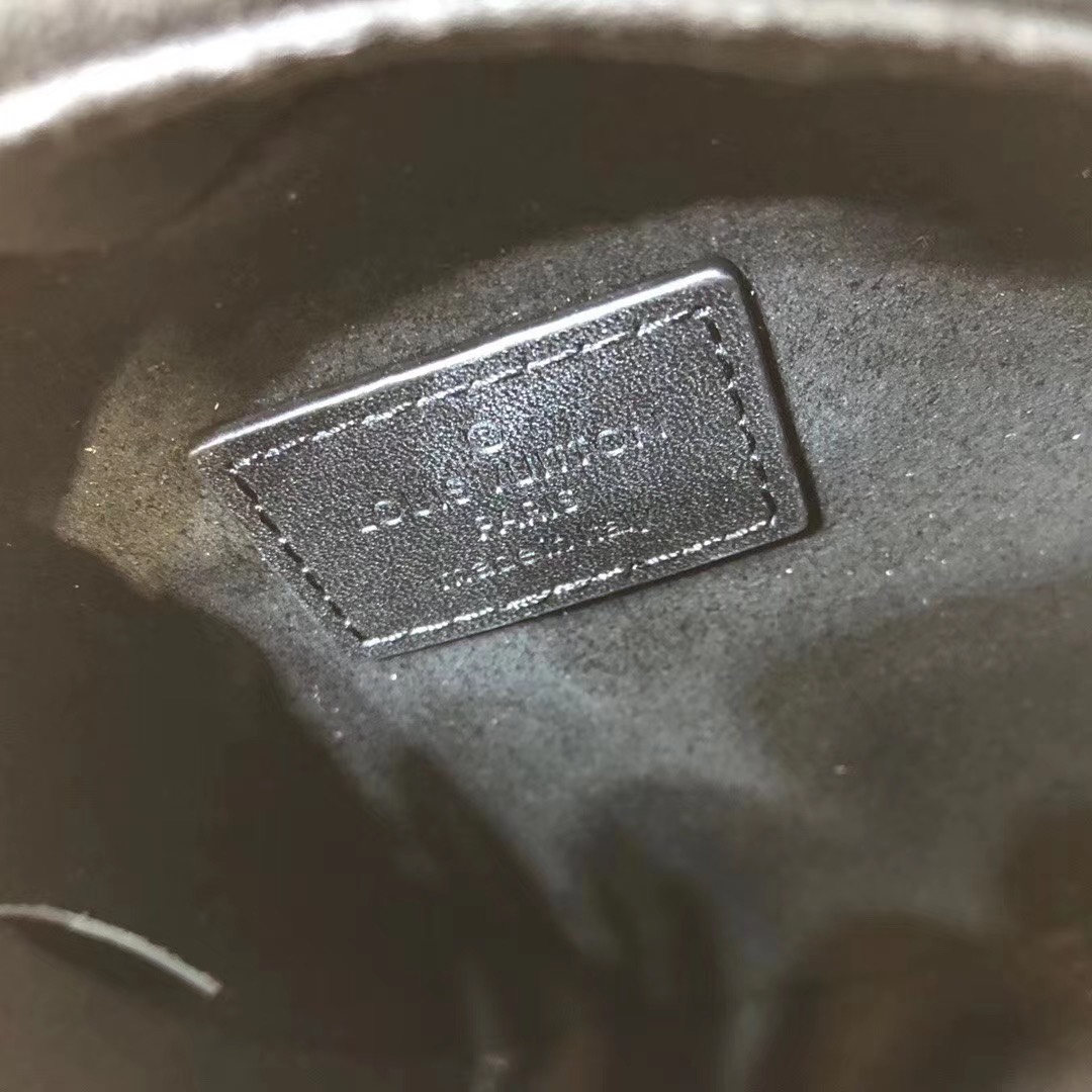 z2025922745655_934b220cbddecb75e01a4b6adf1838ed