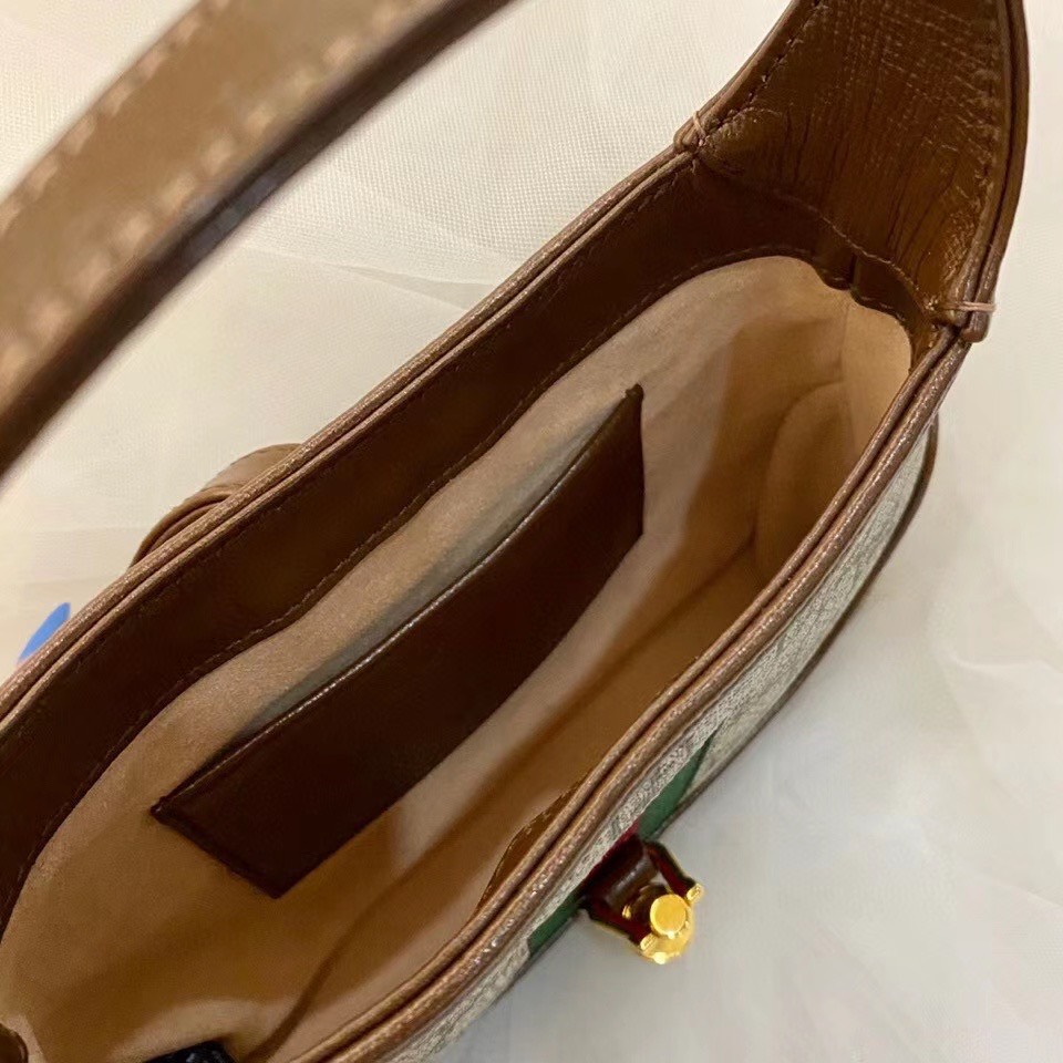 z2038119144938_e6b6ebf19063fc159ba88508421effbb