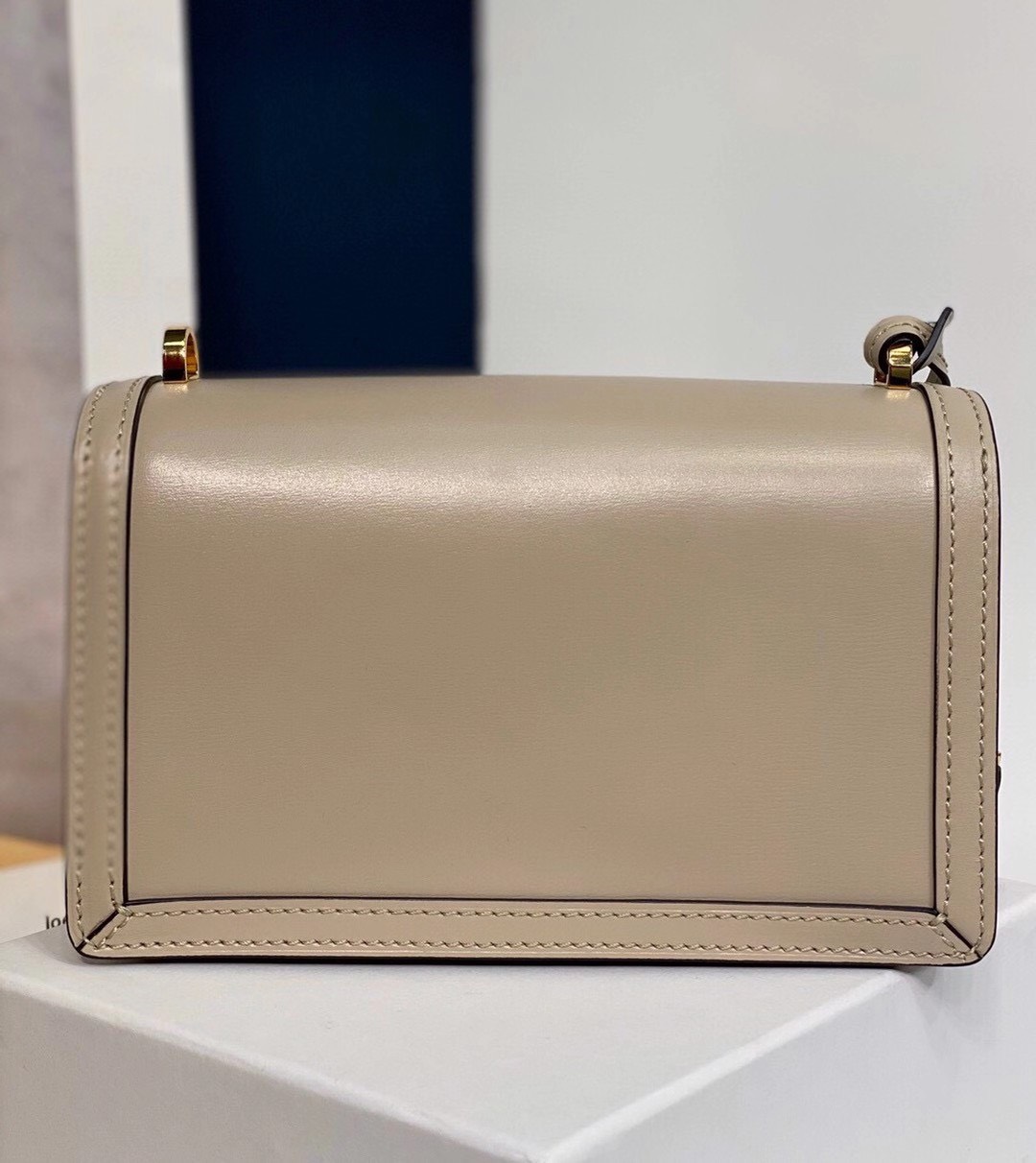 z2026068570374_419e1184f977a6cb9d0f683b8541fbfa