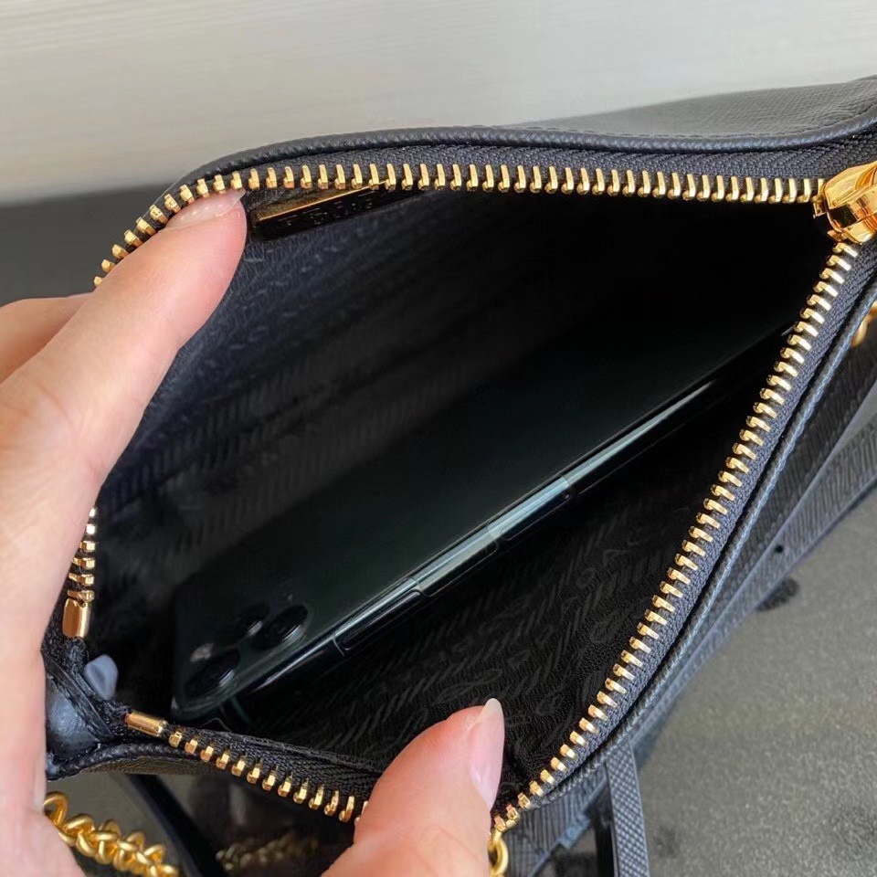 z2025922364531_bba1c77b5000bf3919641765cc20708c