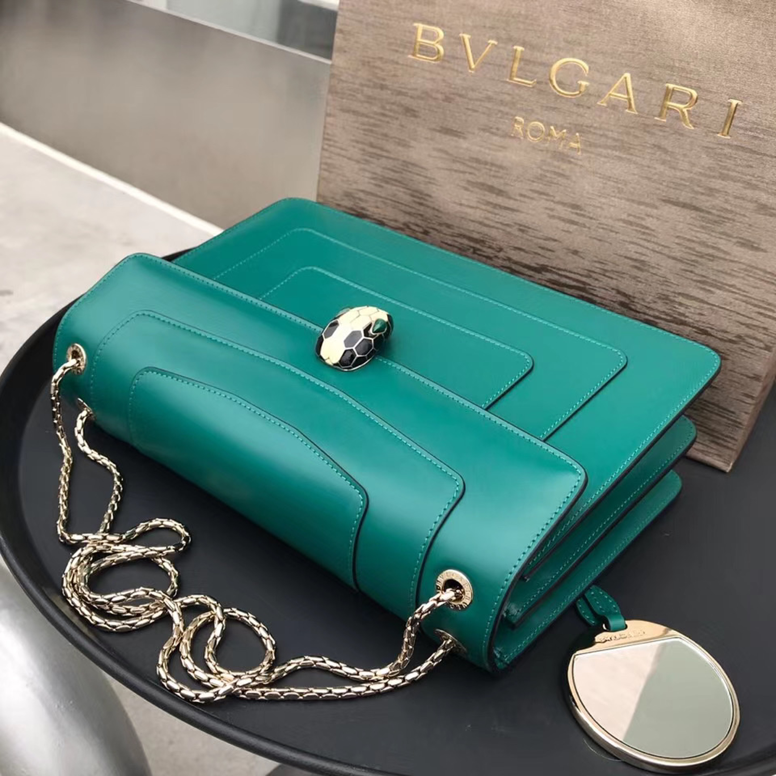 z2092329600039_e5007a142e41f937f479e1fdb83fdcb7