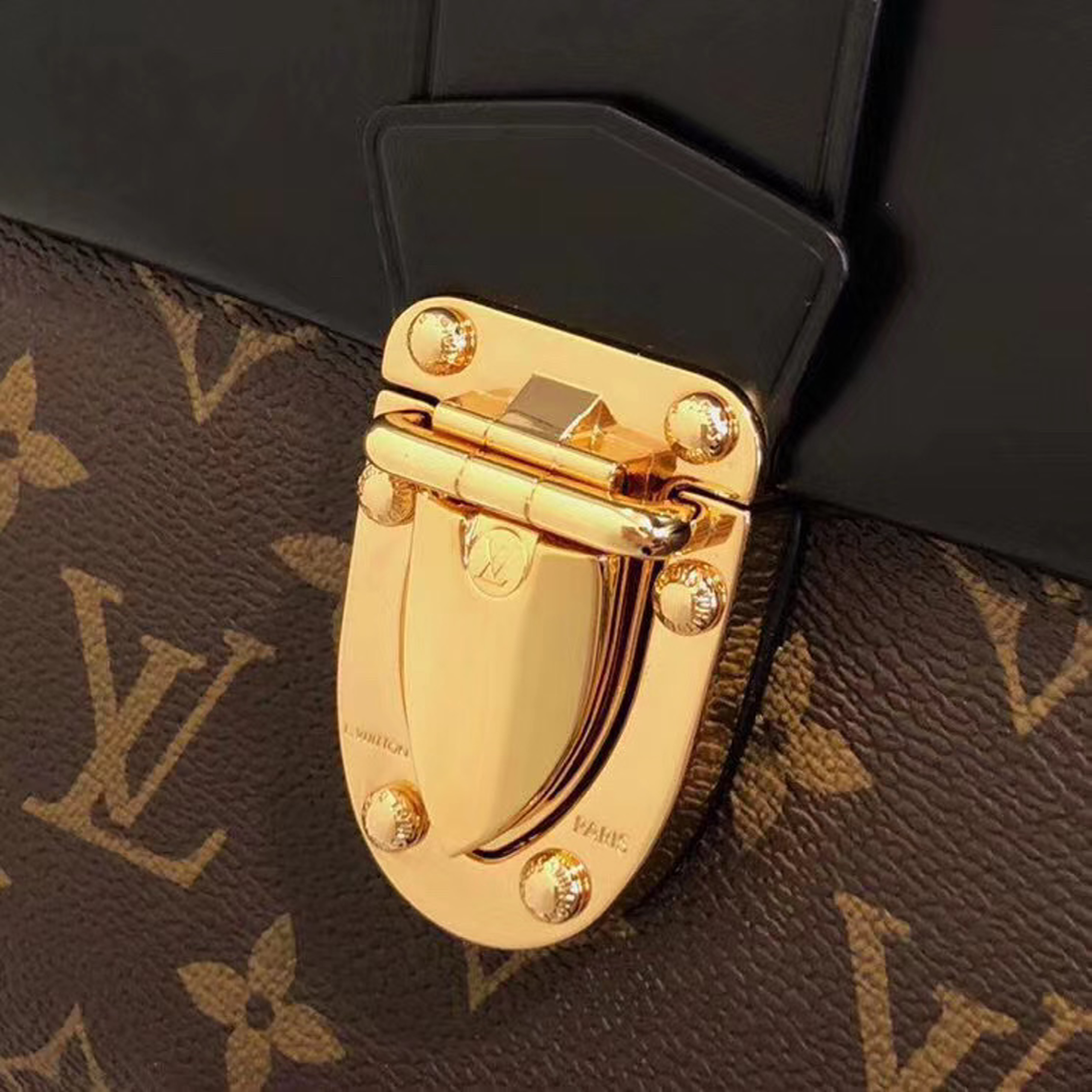 z2090519095092_2514c69df9524732910f6091c7d20ea1