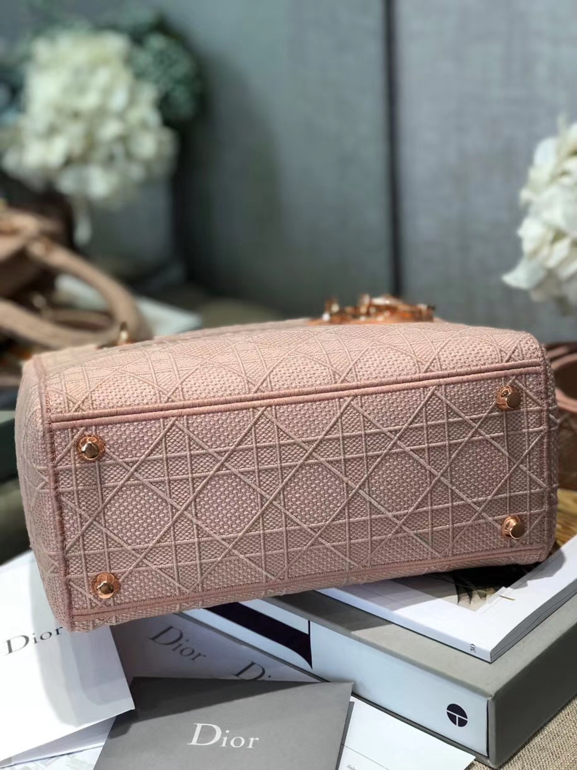 z2103623476489_2be4e5e430e24a721fa2099af19cd874