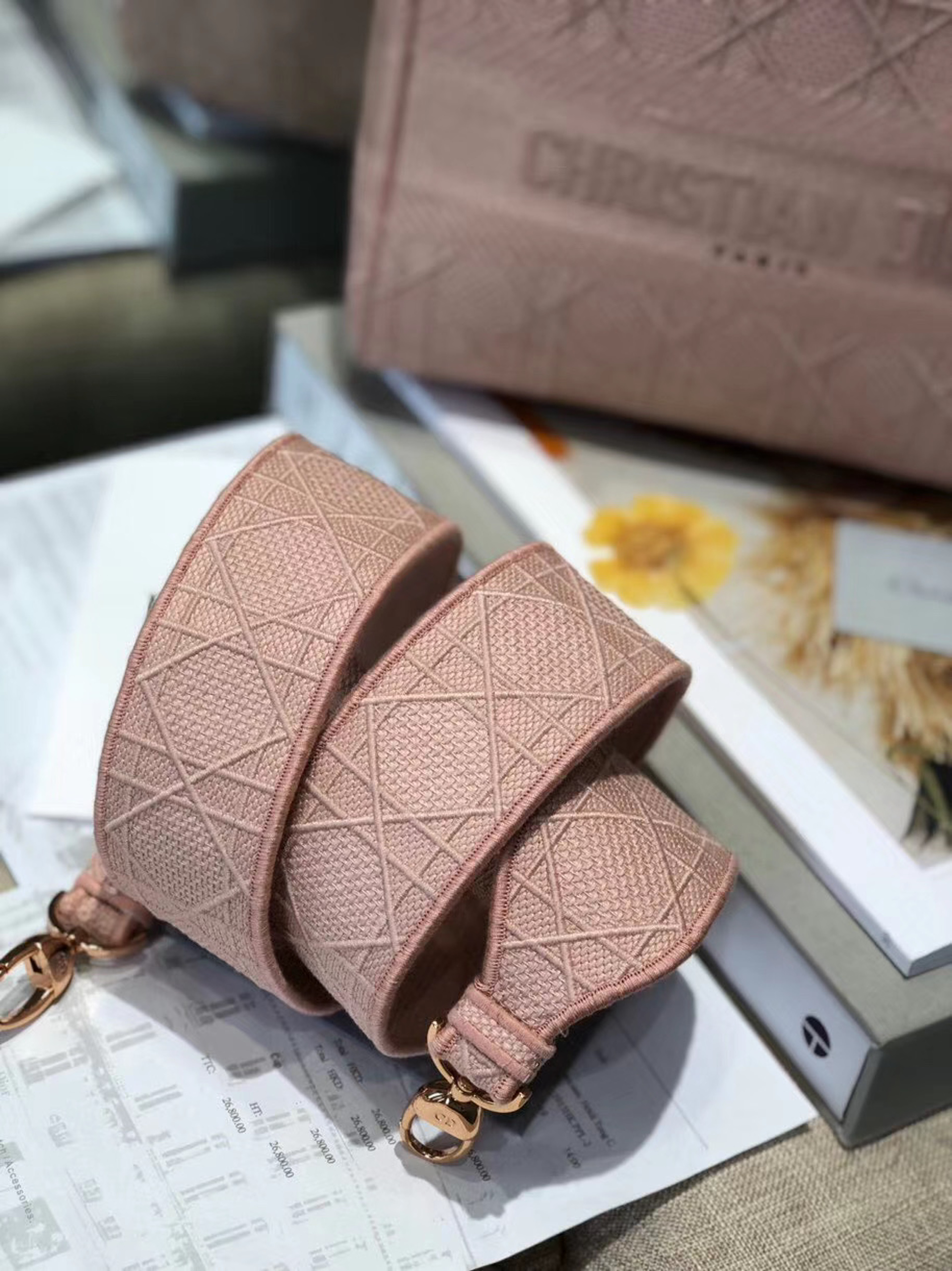 z2103623543391_6818983209f0d1cee1464cd54365d6d6