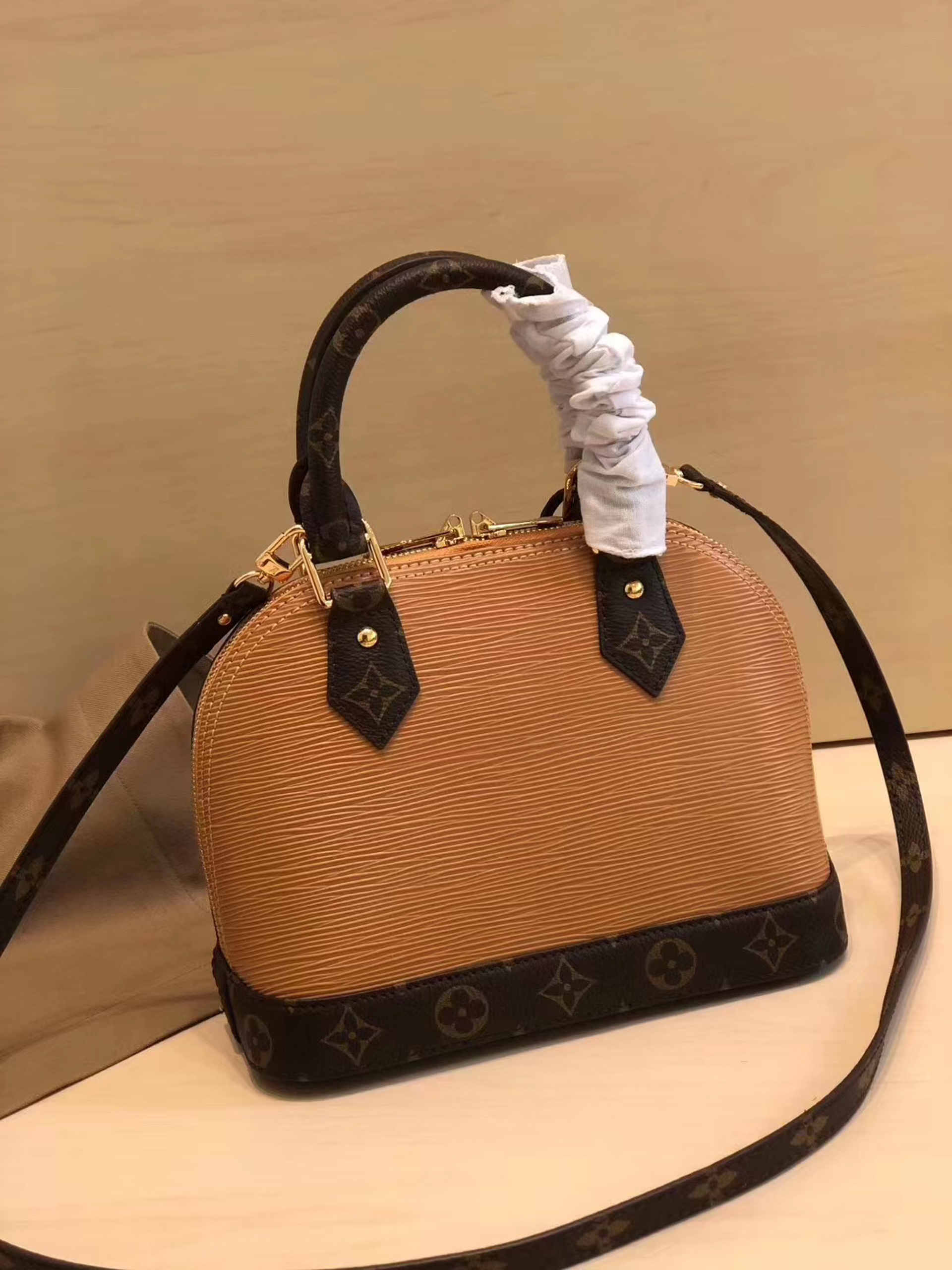 z2103624795578_a66edf2dd8c61a518204a7f9dc5802f6