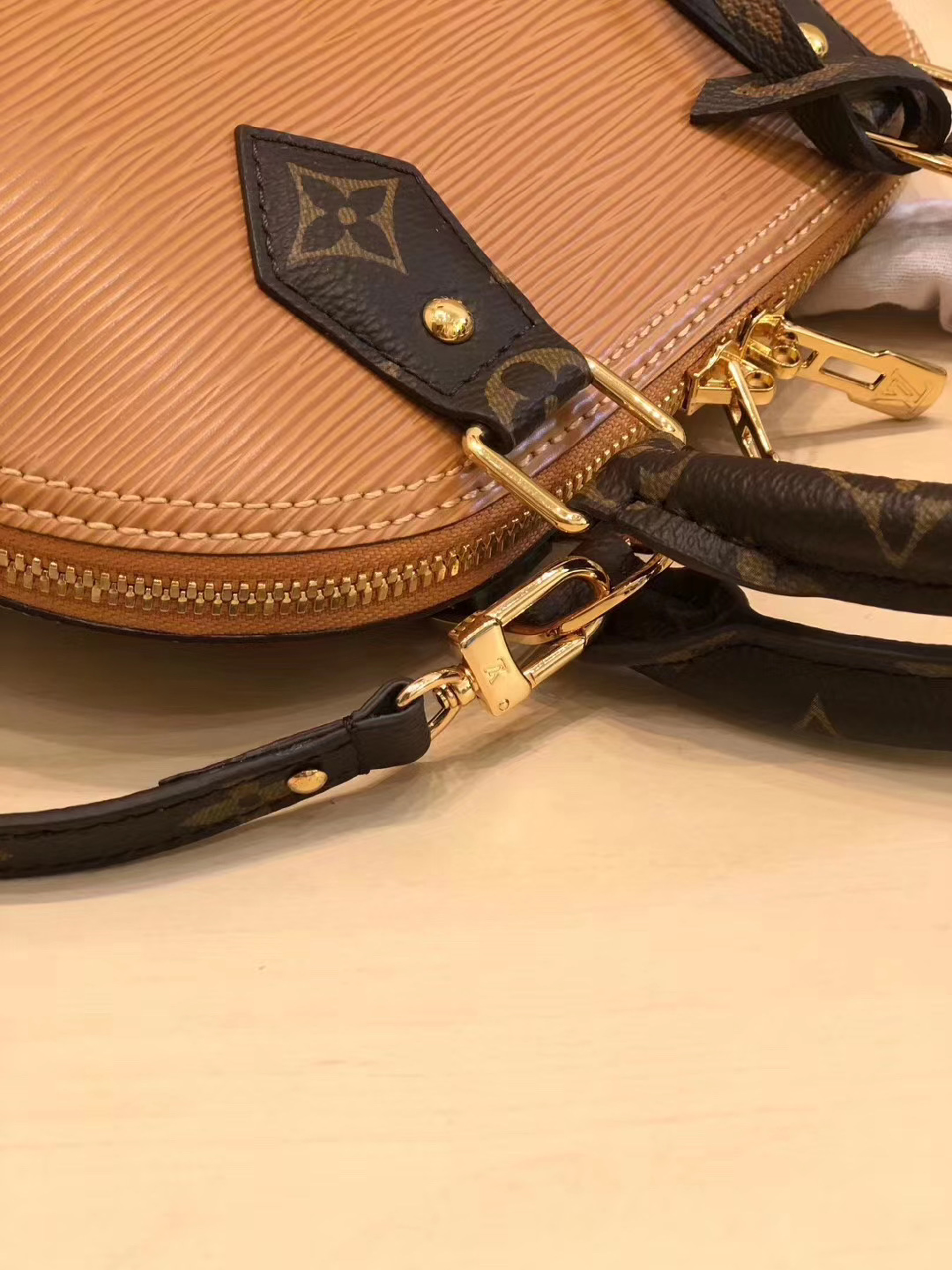 z2103624882704_e9f2aa90bbbe44afa34b8aea252ce223