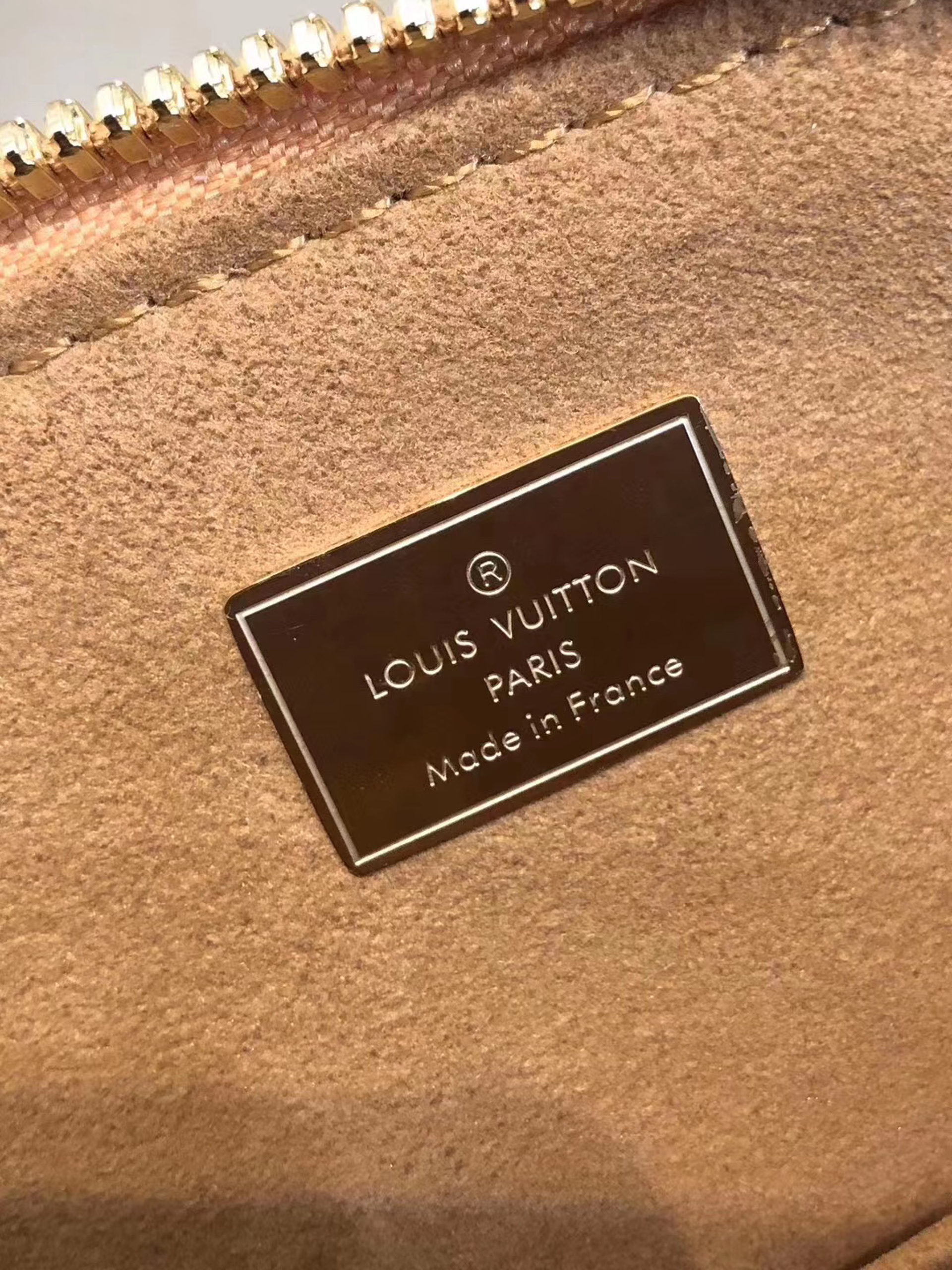 z2103624932495_a0900c38c7b7d1b5765cd8c6b21d7872