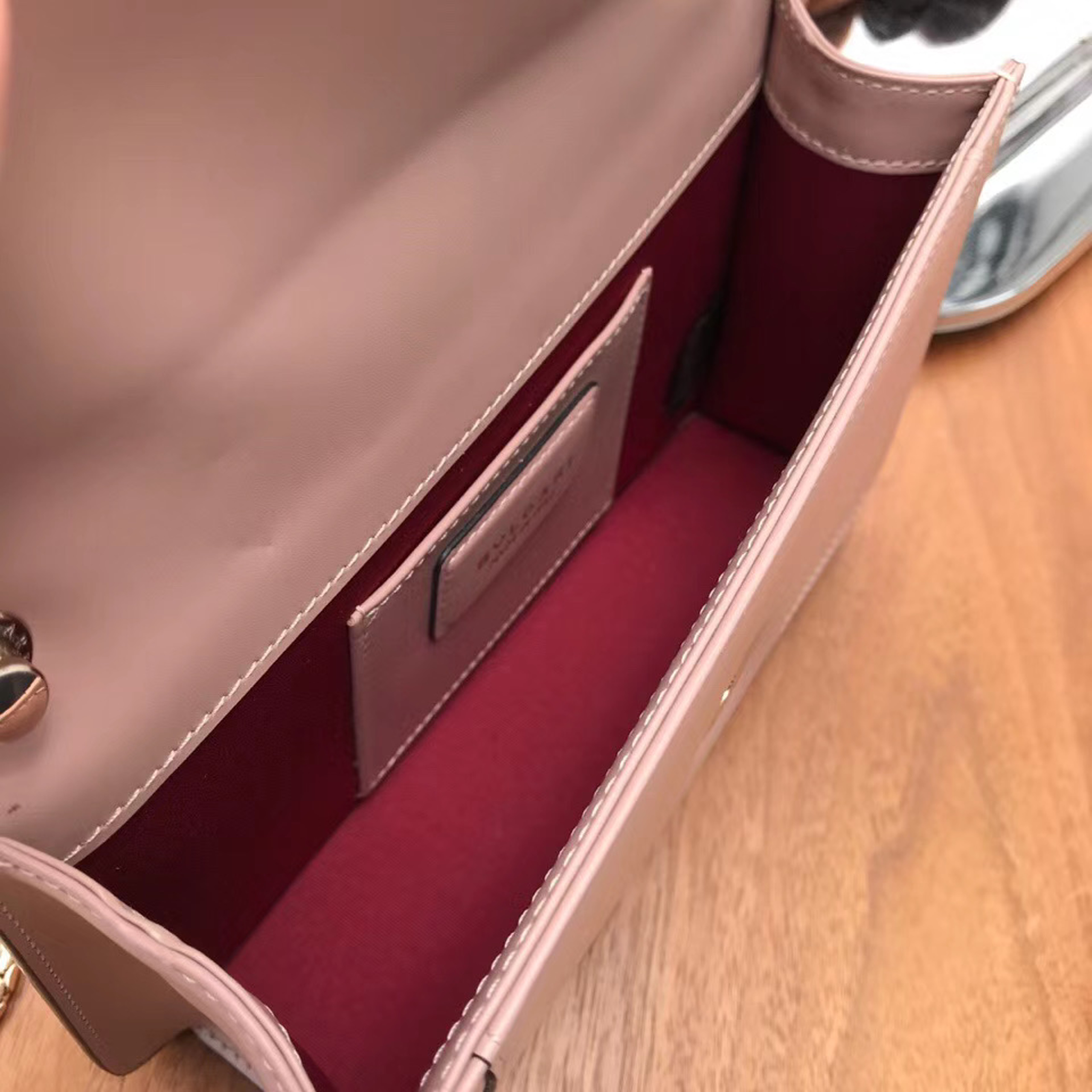 z2092323444220_c0316665ba316b3d9a2013942c1edbed