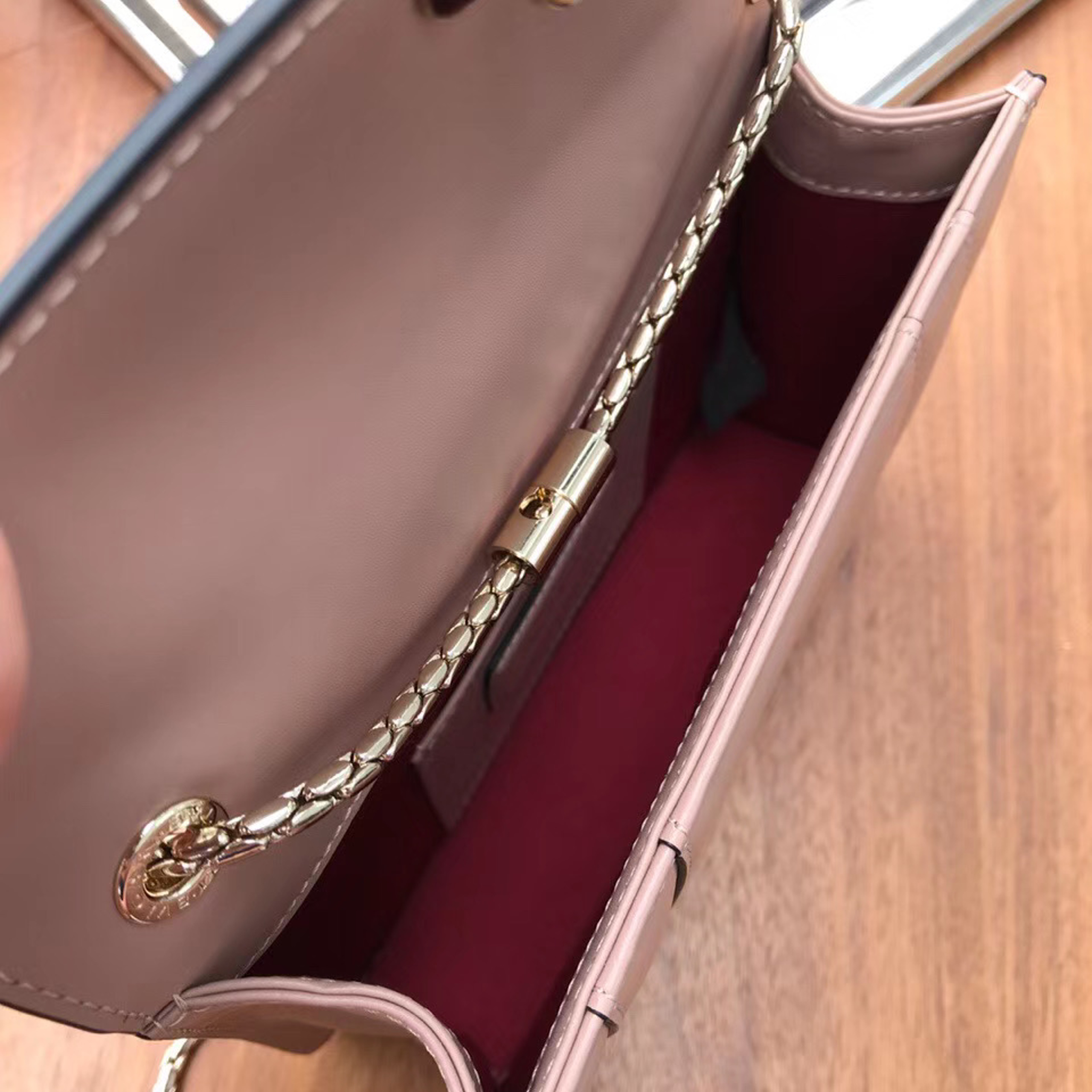 z2092322920472_b3674811369cf9ef5de65fa09e3a2110