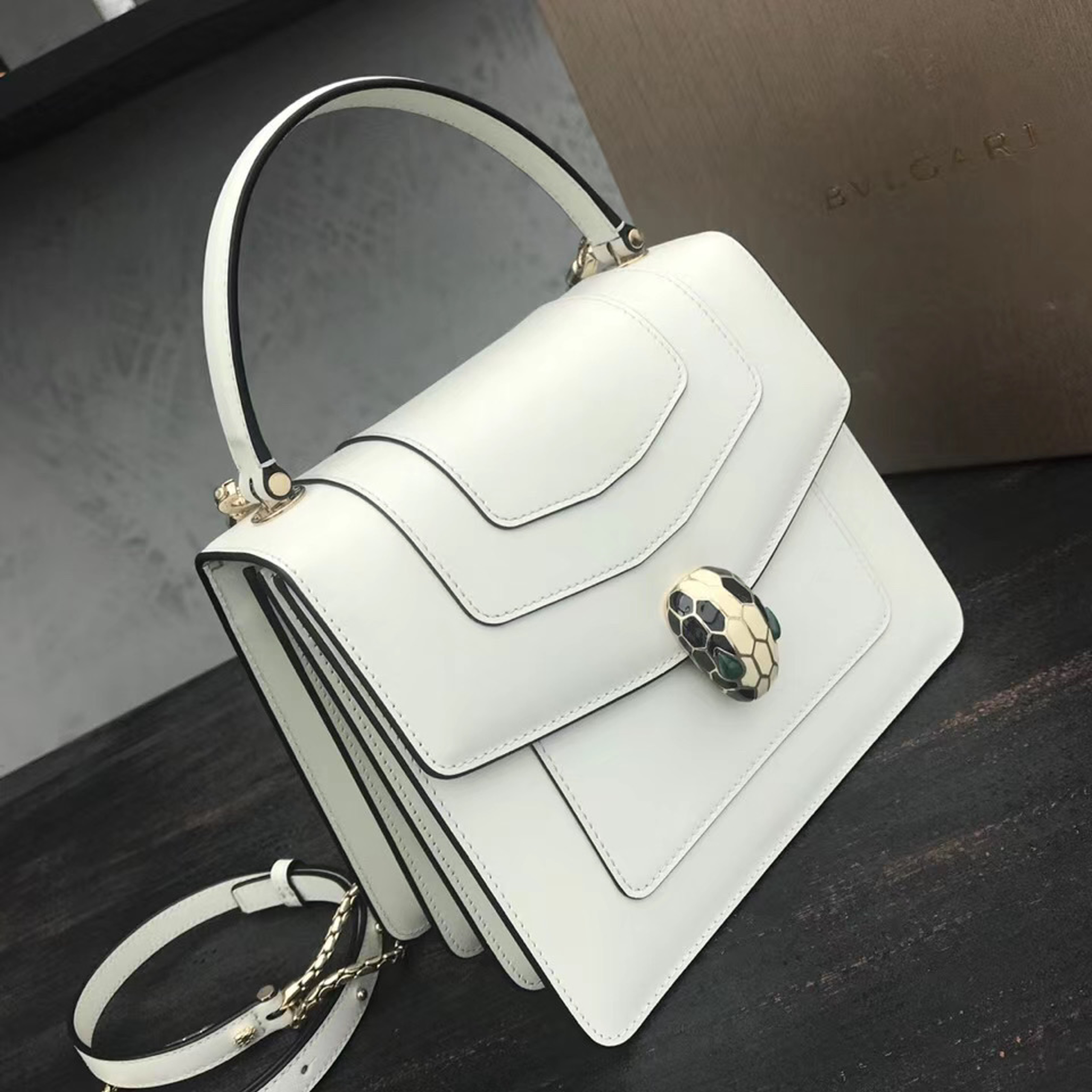 z2092313854204_57abca1a70fdca9e8b4971be0d4ad0a9