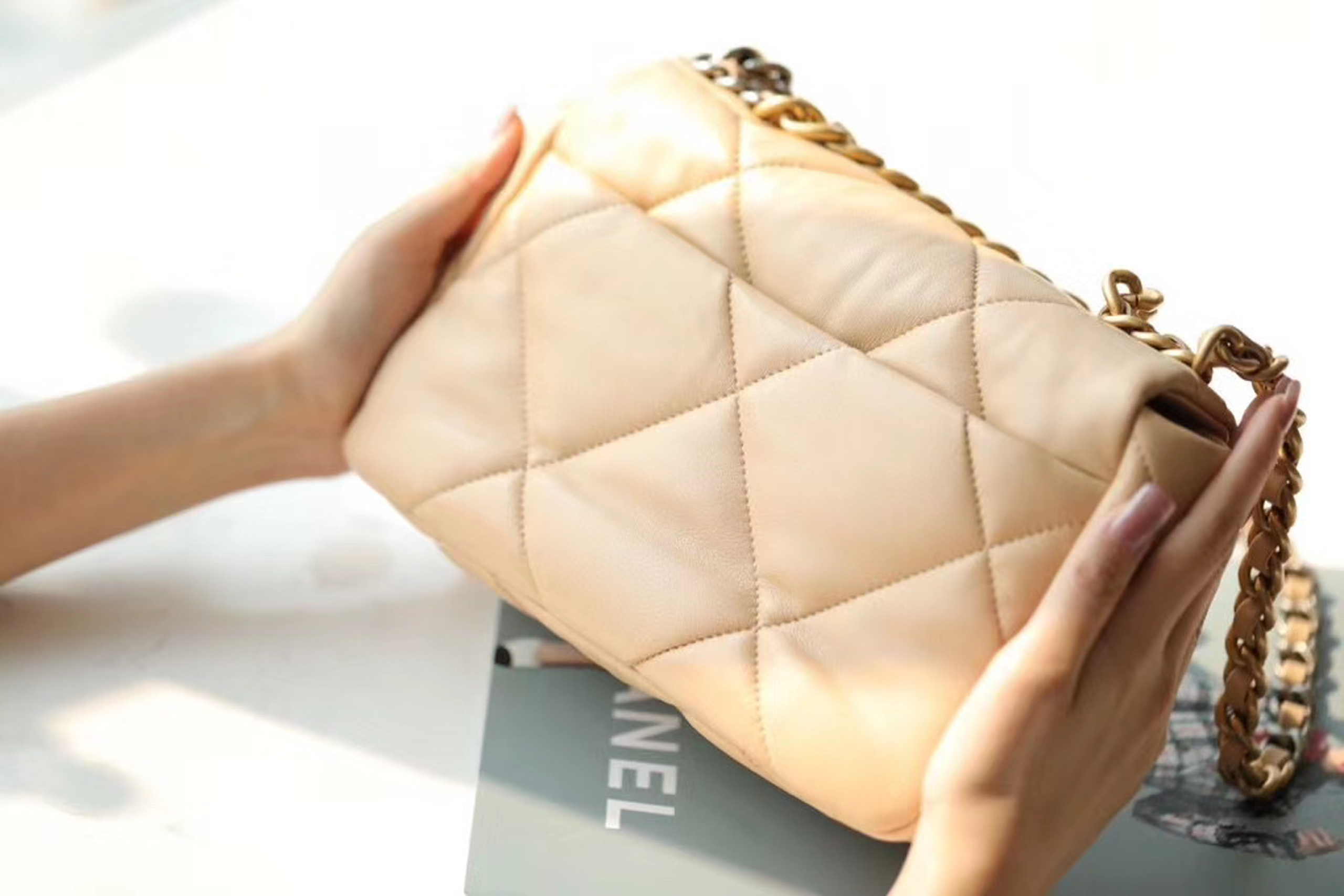 z2103643771674_a222373e1a4c26c3267f618569925916