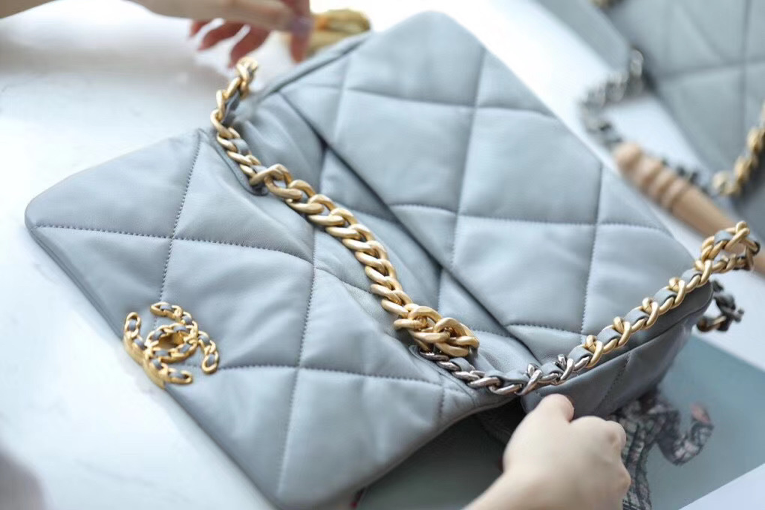 z2103644291713_222b6aaf177f682f4ad540b14e395734